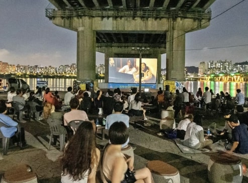 Movie Nights Under the Han River Bridge